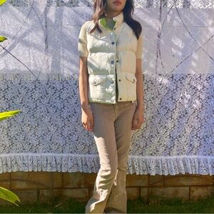 Like New American Eagle Reversible Cream and
Lime Puffy Vest